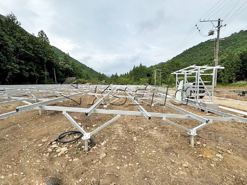 740KW aluminium grondmontagesysteem op zonne-energie