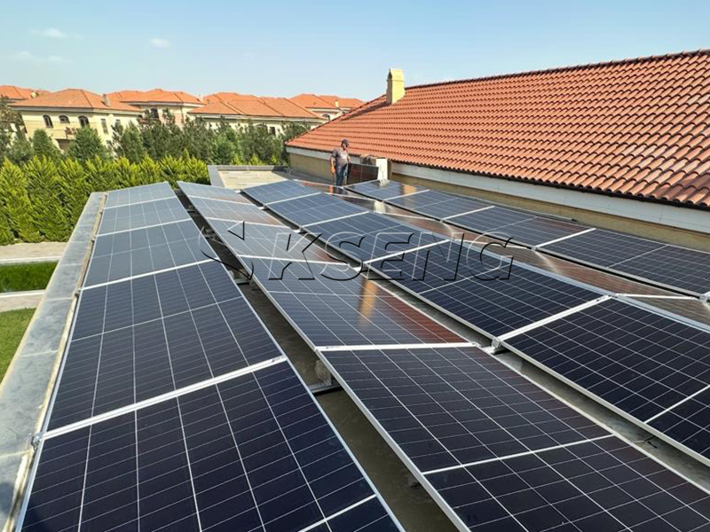 Zonne-installatie met plat dak Azerbeidzjan