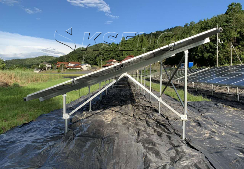 grondmontagesysteem op zonne-energie.jpg