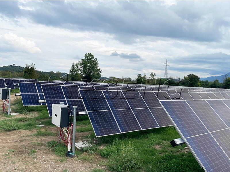 2MW Itali&euml; zonne-tracker
