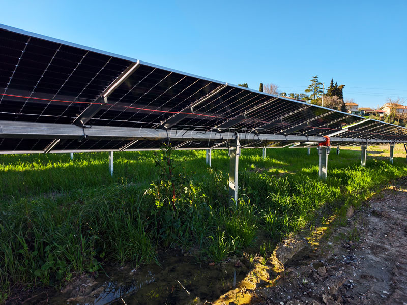 eenassig zonnetrackerproject in Itali&euml;