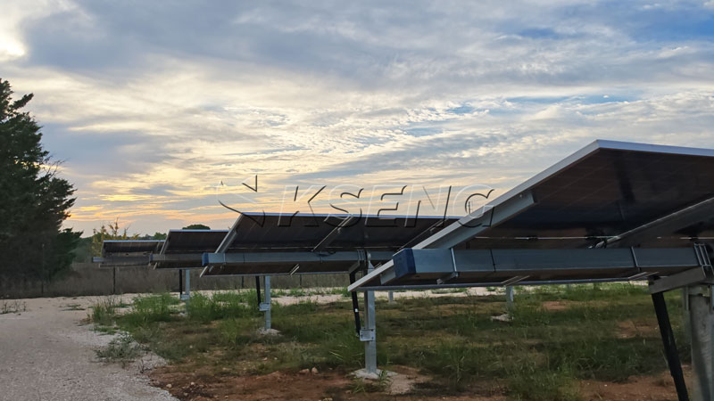 2,5 MW zonneproject in Itali&euml; met Kseng zonnetracker met &eacute;&eacute;n as